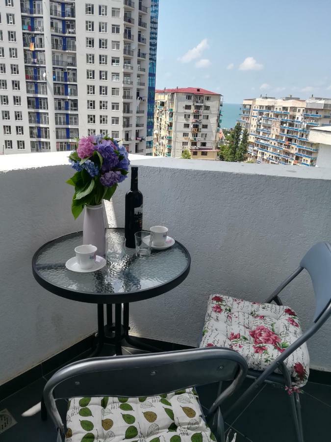 Apartament In Real Pealce In Batumi Eksteriør billede