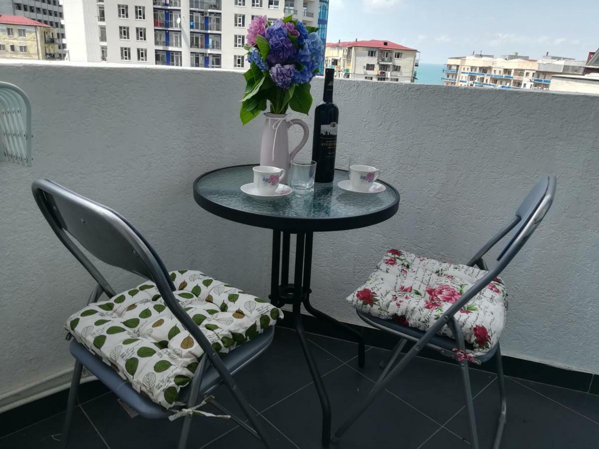 Apartament In Real Pealce In Batumi Eksteriør billede